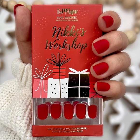 Nikki’s Holiday Workshop - Red Aspen Nail Dashes - Picture 1 of 2